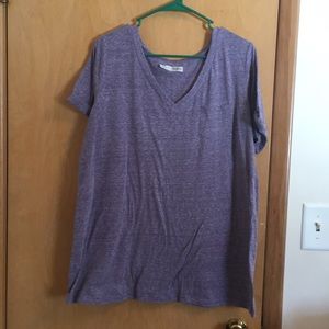 🔴Maurice’s size 2 t-shirt